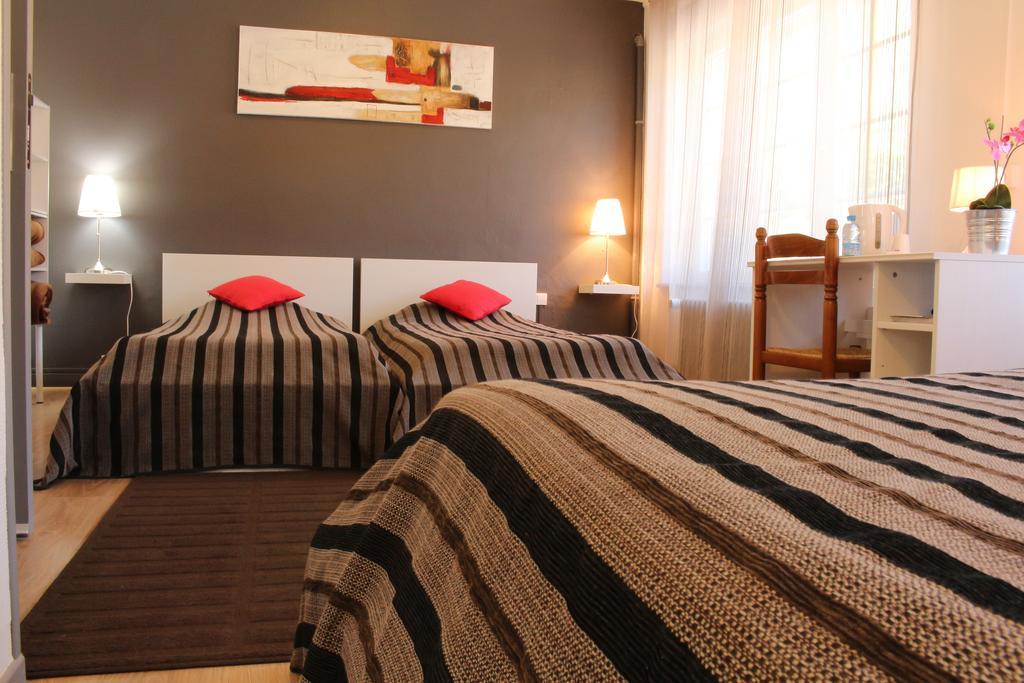 Les Boucles De Meuse Hotel 3 Etoiles Monthermé Eksteriør billede