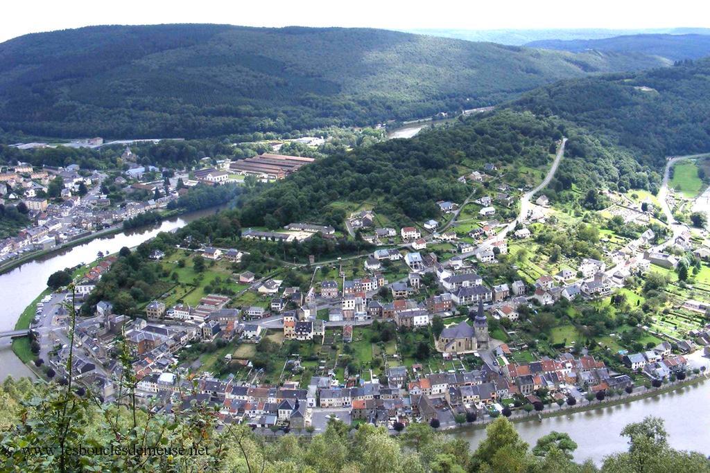 Les Boucles De Meuse Hotel 3 Etoiles Monthermé Eksteriør billede