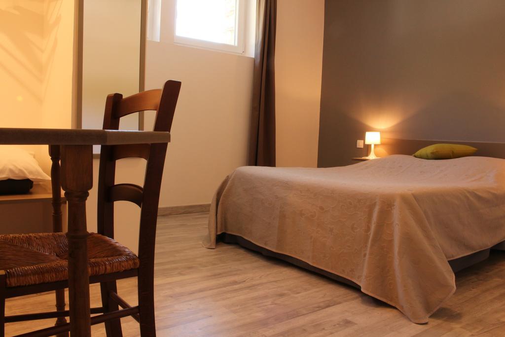 Les Boucles De Meuse Hotel 3 Etoiles Monthermé Eksteriør billede